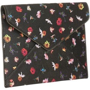 💐Rebecca Minkoff Clutch💐